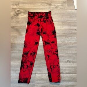 Abstract Design Red and Black Tie-Dye Leggings - Size M